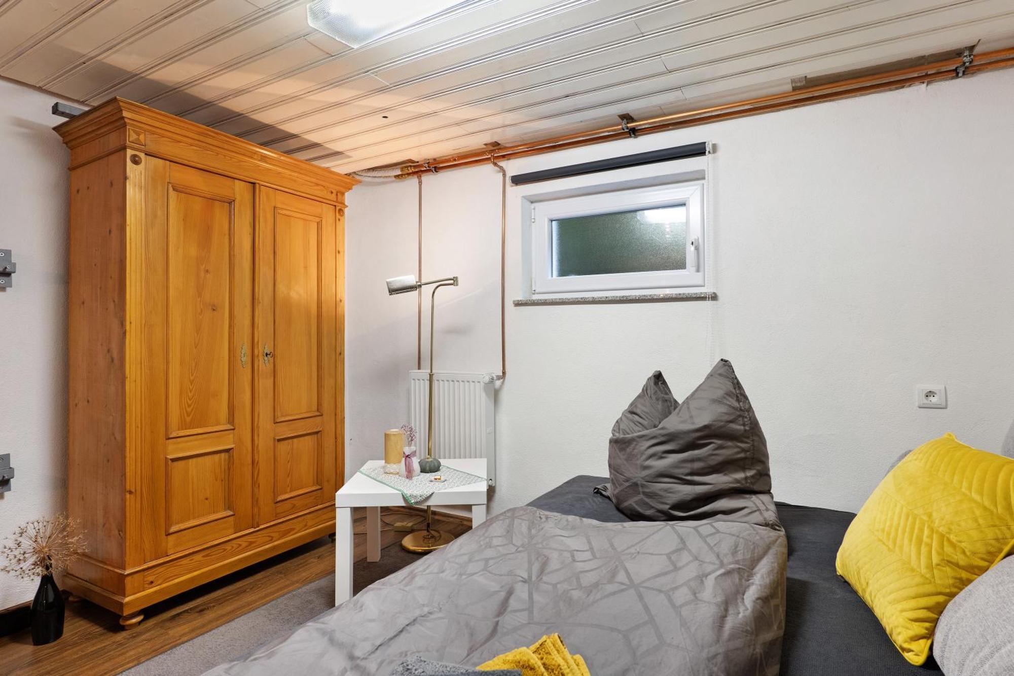 Bed and Breakfast Sleep And Go Mundelsheim Exterior foto